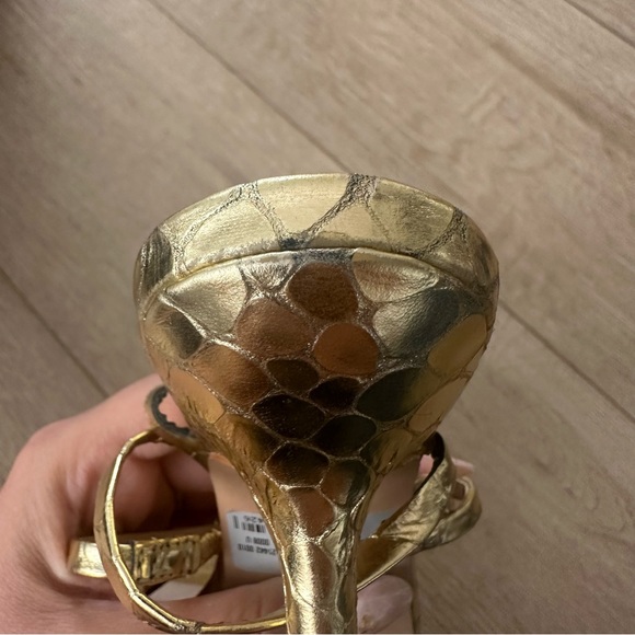 NWT Schutz Metallic Leather Sandal - Picture 11 of 11